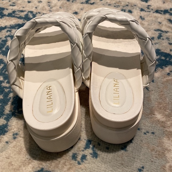 Liliana White platform slides with braided detail size 9 - Picture 3 of 4